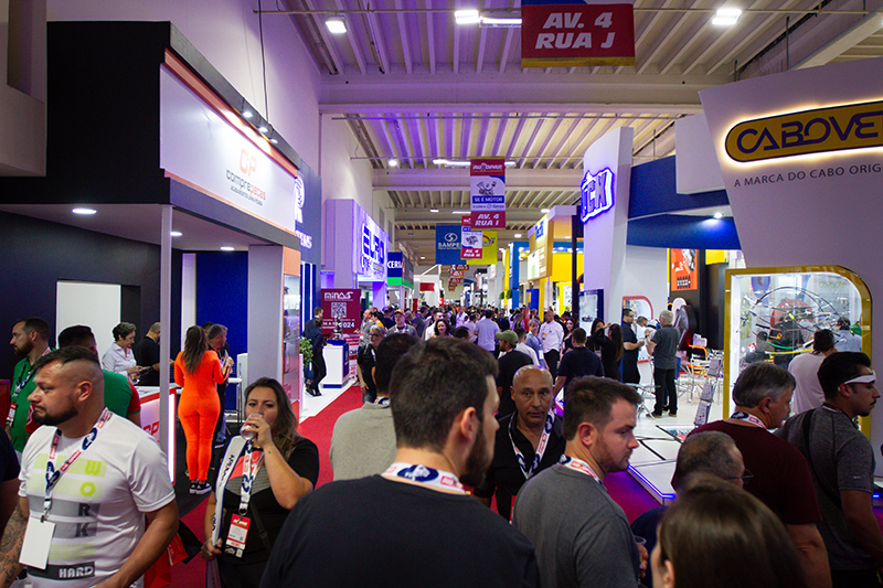 Grupo Autobras marca presença estratégica na Autopar 2026 com as marcas KIT&CIA e FIRST